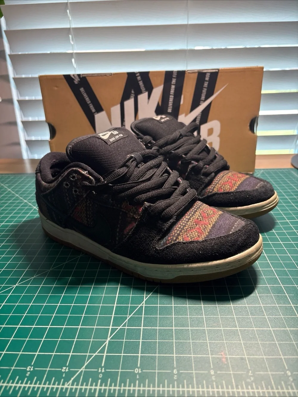Nike Dunk Low Men's Size 8 Black/White Hacky Sack Premium SB QS 504750-901